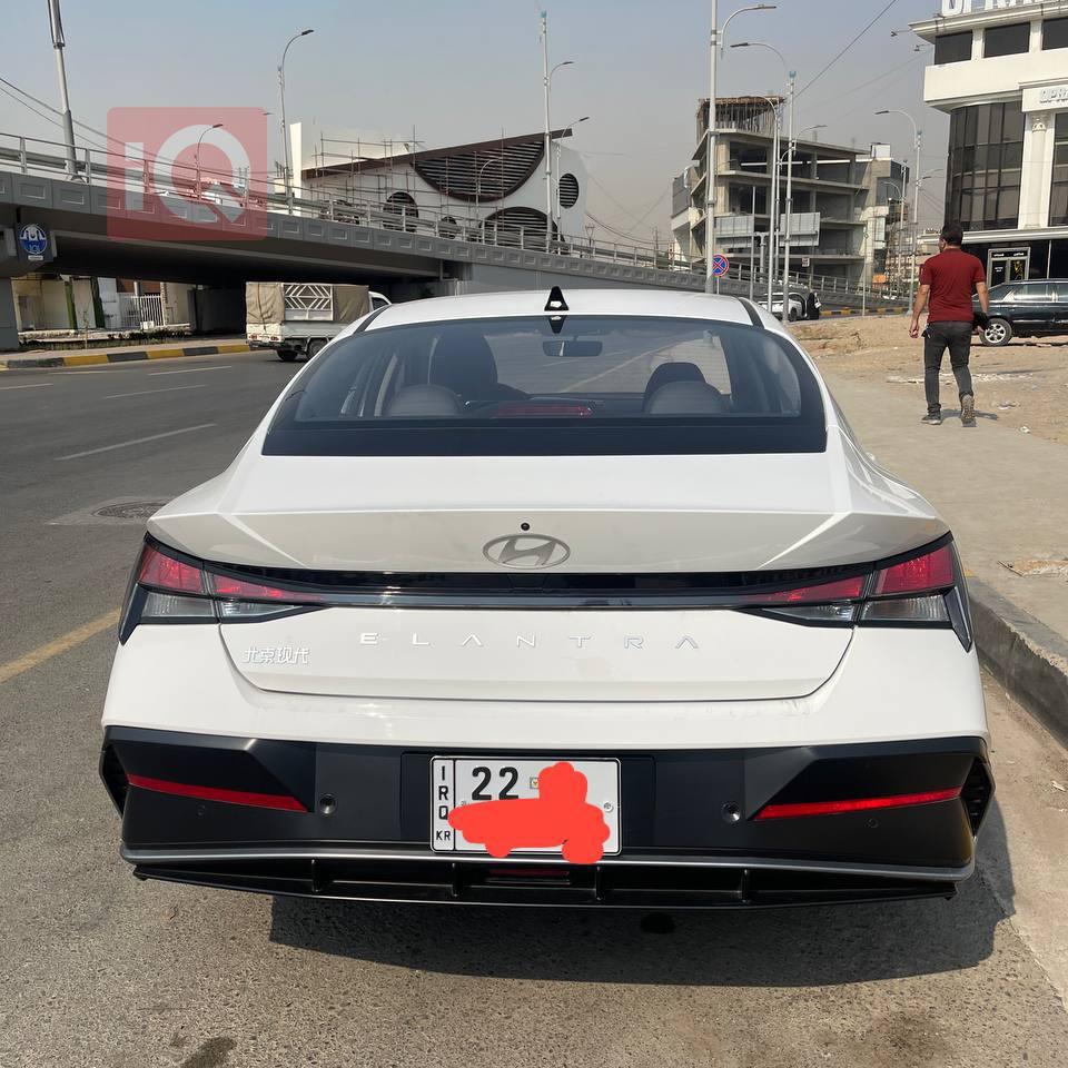 هیوندای ئەلەنترا